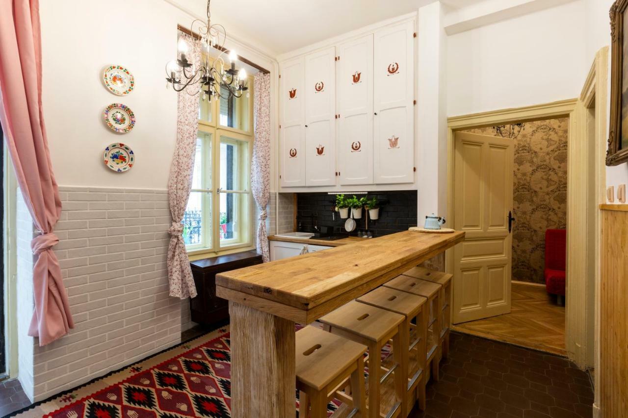 Vintage In The Center Apartment Budapest